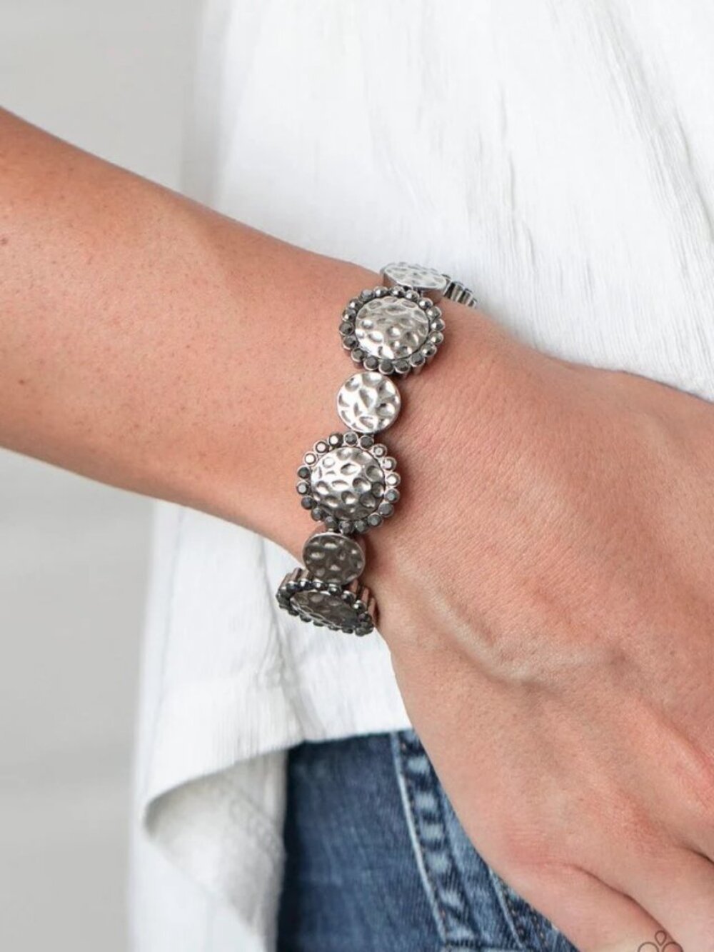 Paparazzi Jewelry Accessories - Mixed Up Metro - Silver Bracelet - Vintage